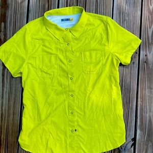 Cabela’s shirt for active fun! EUC ! 🌻